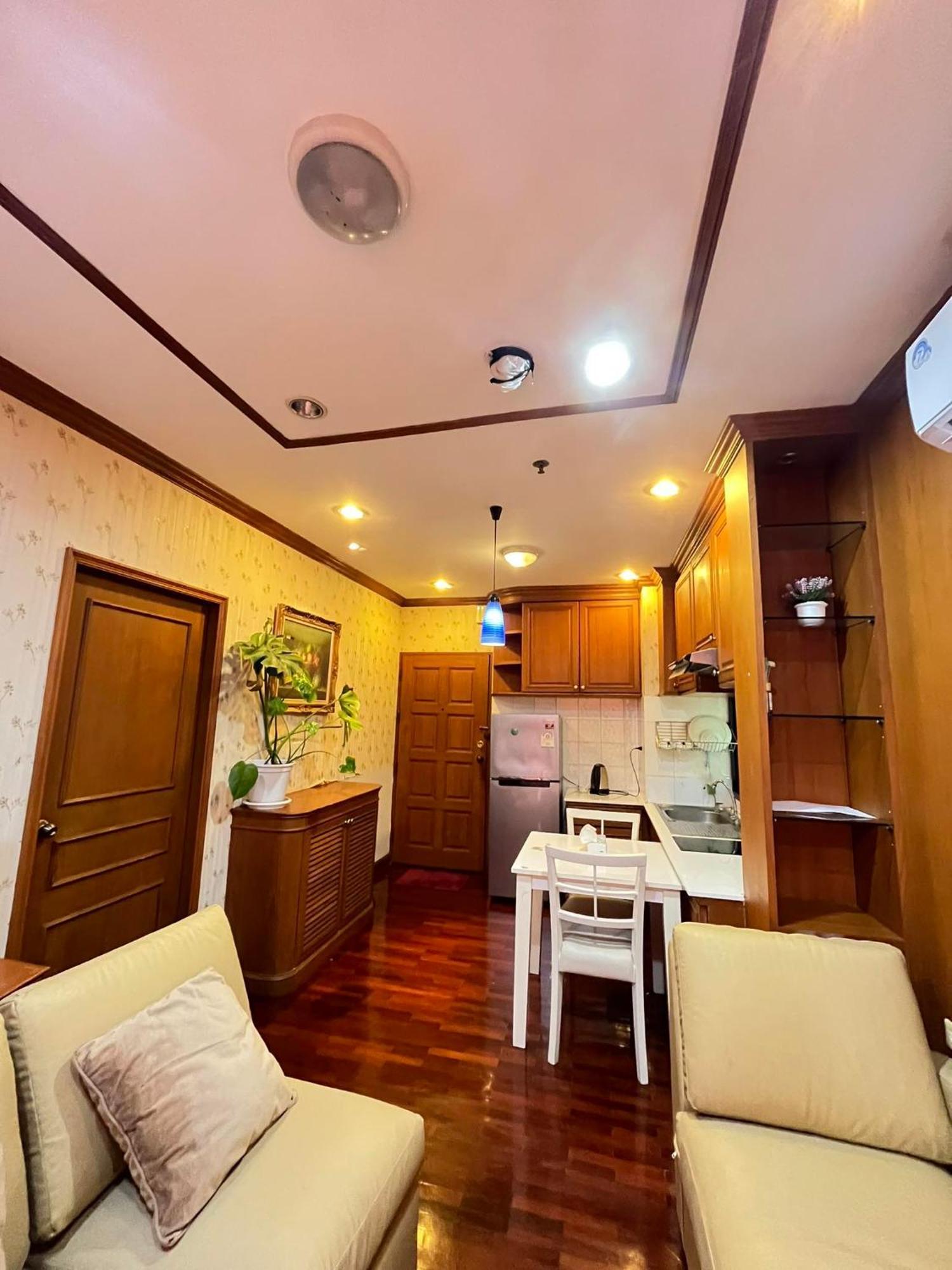Grand Diamond Condo Suites Bangkok Exterior photo