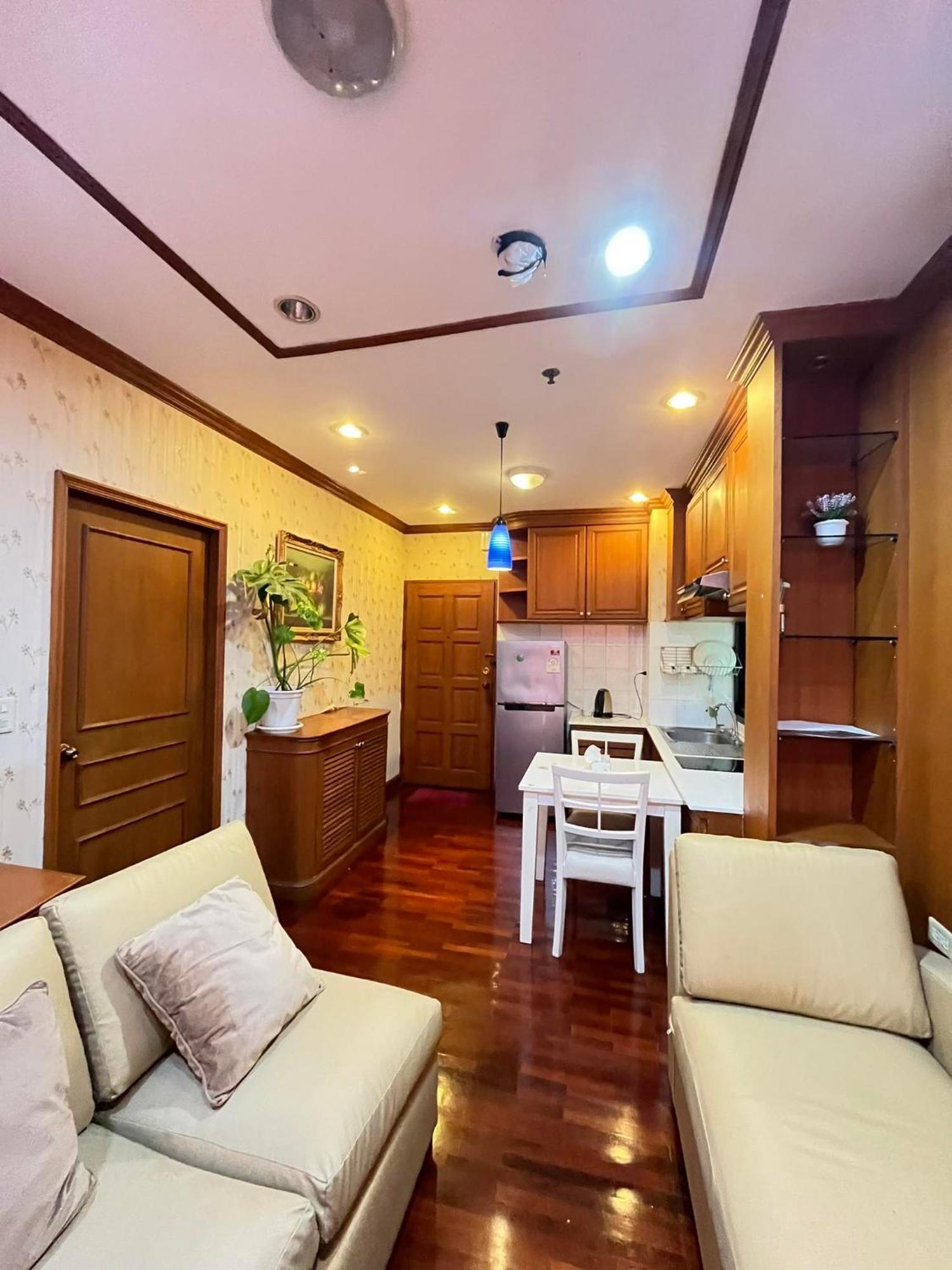 Grand Diamond Condo Suites Bangkok Exterior photo